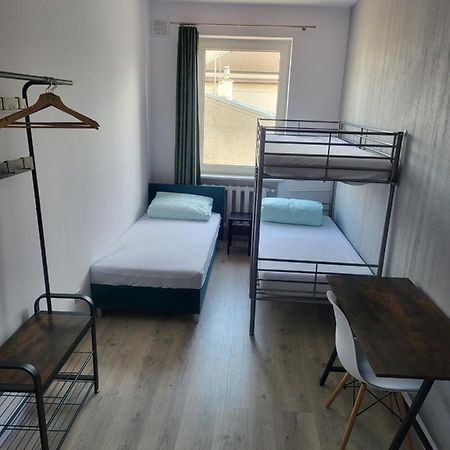 Rooms4Rest Wiertnicza - Private Rooms For Tourists - Atr Consulting Sp, Z O,O, Warsaw Exterior photo