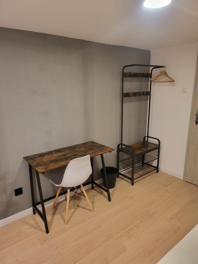 Rooms4Rest Wiertnicza - Private Rooms For Tourists - Atr Consulting Sp, Z O,O, Warsaw Exterior photo